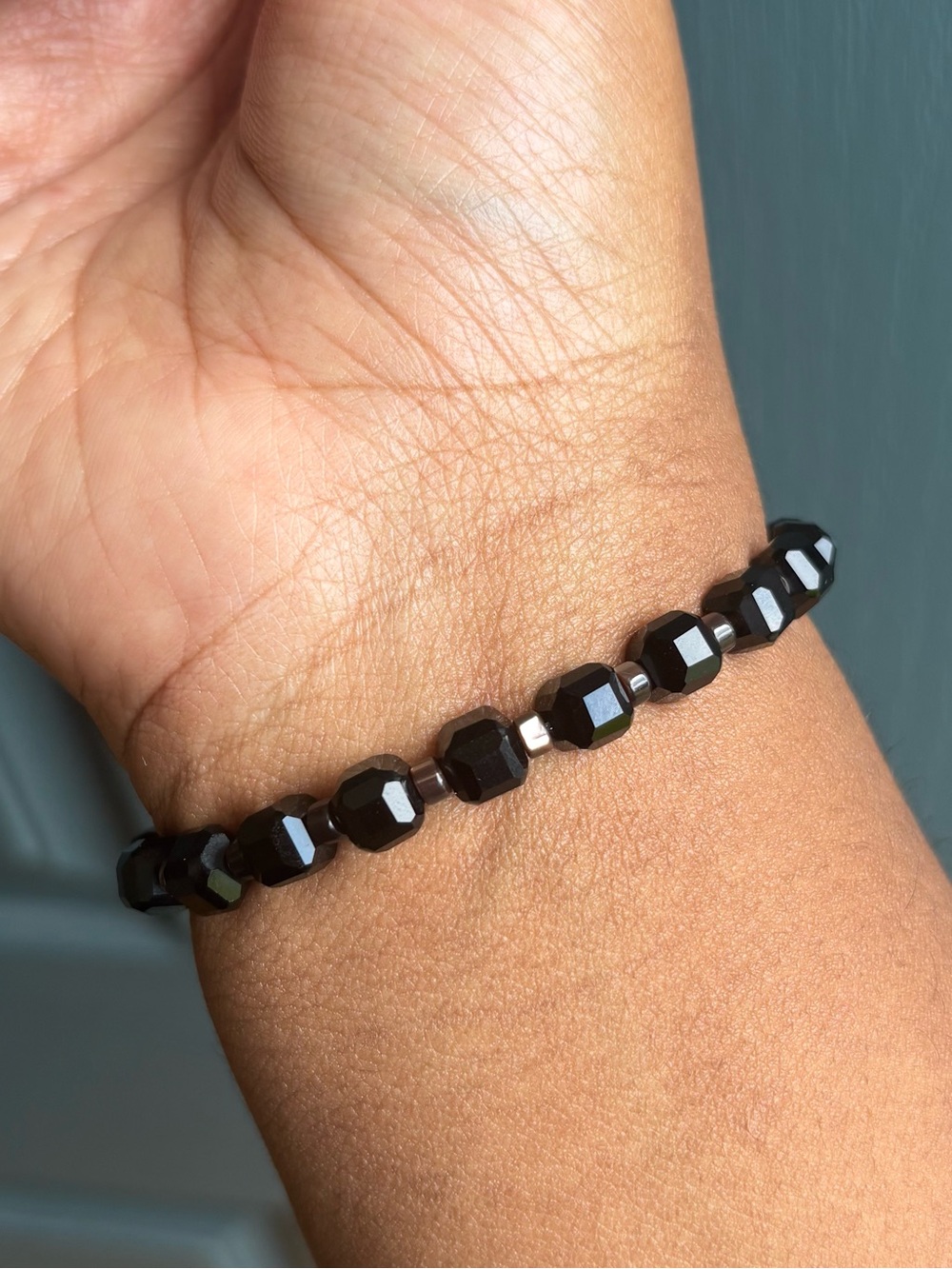 Black MOP Shell Heart & Onyx Cube Crystal Bracelet 7mm - Picture 4 of 6